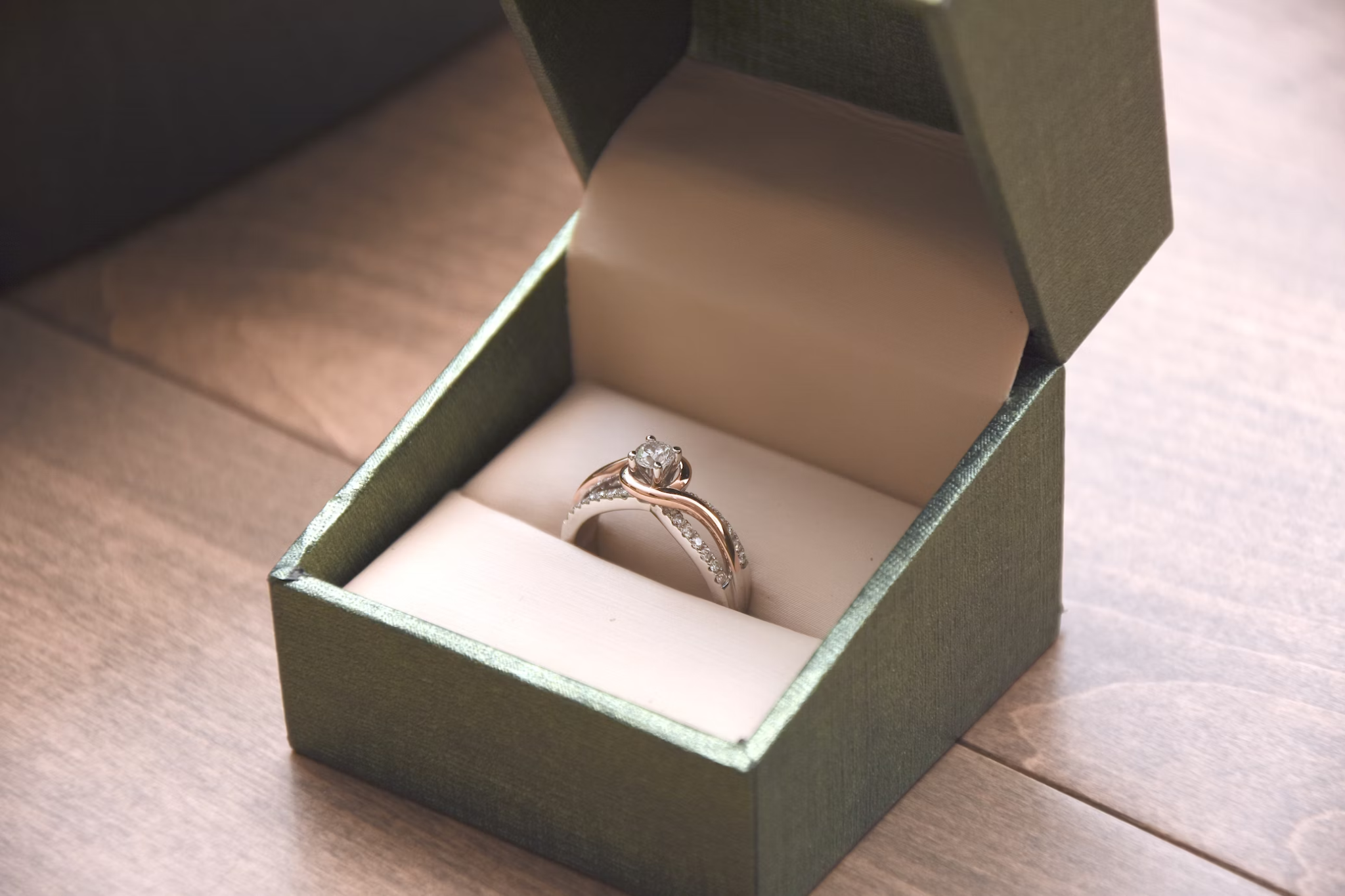 These Tech Advancements Make Ring Shopping Easier than Ever